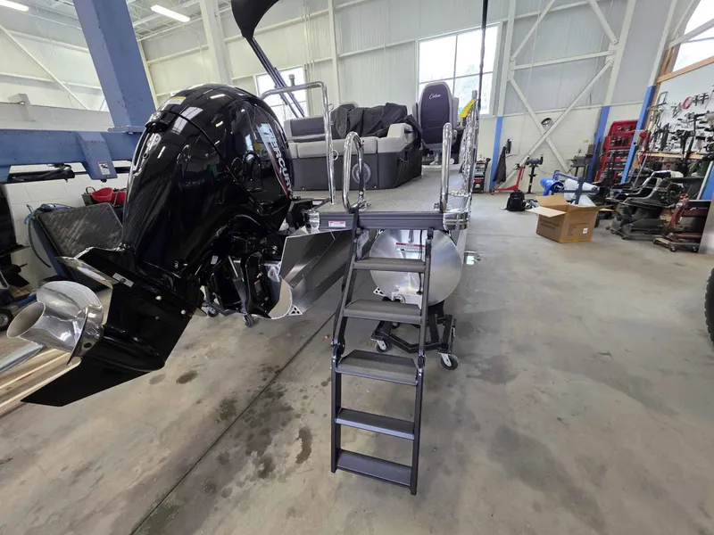 Slide: The Image of Barletta Cabrio 22UC 2026 - 10