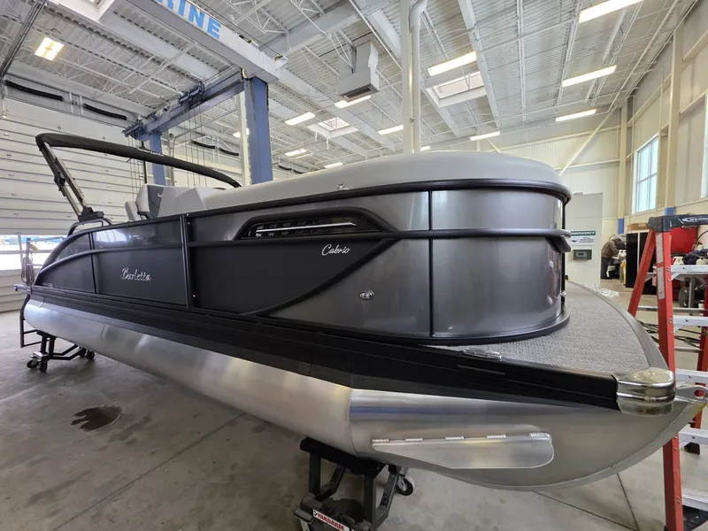 Slide: The Image of Barletta Cabrio 22UC 2026 - 13