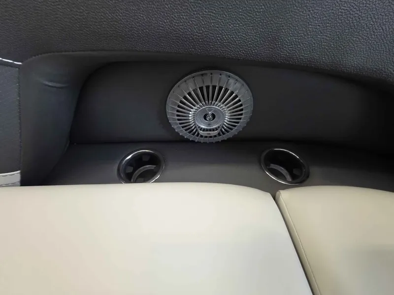 Slide: The Image of Barletta Cabrio 22UC 2026 - 25