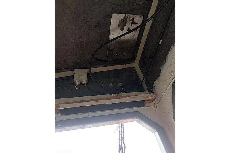 Slide: The Image of Interior view of a 2016 Mützelfeldtwerft Offshore Fast Crew Taxi Catamaran ceiling. - 19