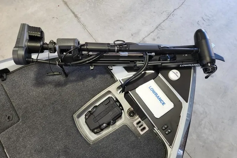 Slide: The Image of 2026 Ranger Z519R Cup-Equipped boat with Lowrance trolling motor and control panel. - 10