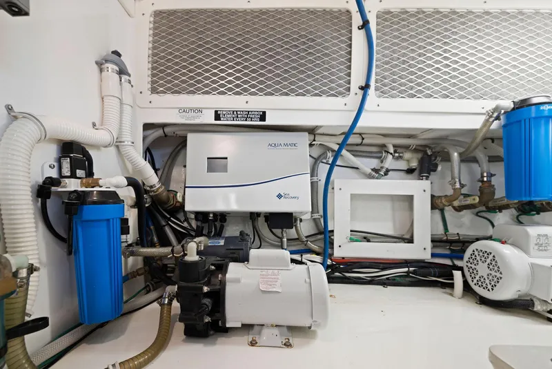 Slide: The Image of Cabo 44 Hardtop Express 2012 - 53