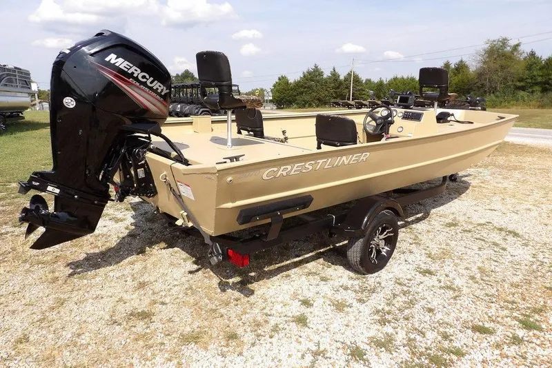 Slide: The Image of 2023 Crestliner 2070 Retriever SC boat with Mercury outboard motor on trailer. - 37