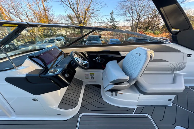 Slide: The Image of Sea Ray SLX 260 Outboard 2024 - 25