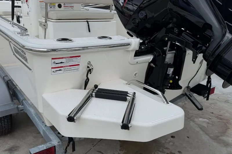 Slide: The Image of Boston Whaler 170 Montauk 2026 - 13