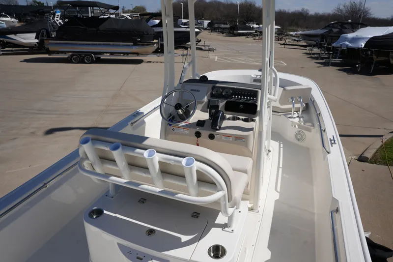 Slide: The Image of Boston Whaler 210 Montauk 2026 - 13