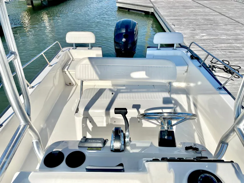 Slide: The Image of Boston Whaler 210 MTK 2017 - 31