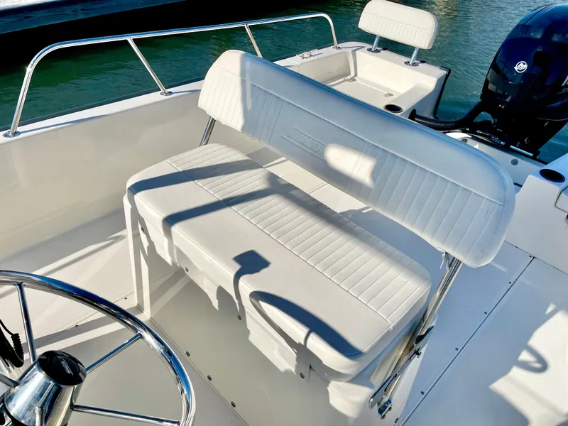 Slide: The Image of Boston Whaler 210 MTK 2017 - 32