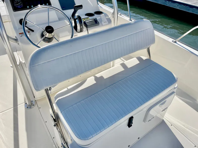 Slide: The Image of Boston Whaler 210 MTK 2017 - 33