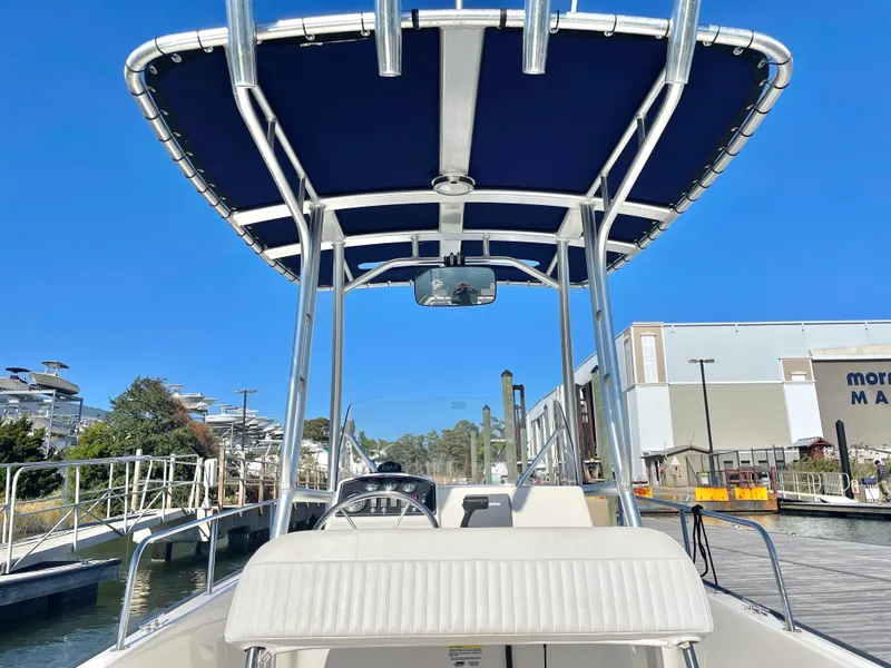 Slide: The Image of Boston Whaler 210 MTK 2017 - 43