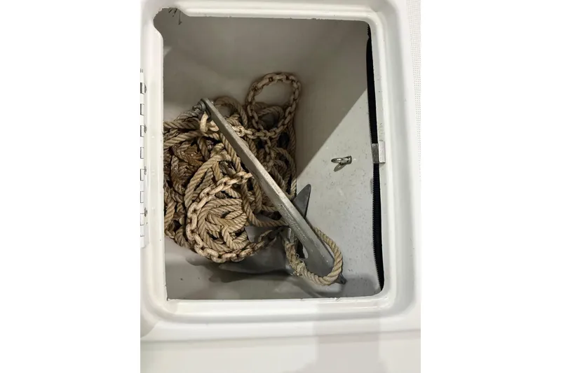 Slide: The Image of 1997 Formula 330 Sun Sport boat deck with seating and railing. - 9