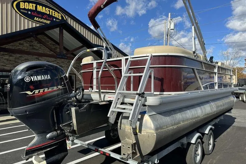 Slide: The Image of 2020 Sweetwater SW 2286 SB pontoon boat with Yamaha VMAX engine at Boat Masters Marine. - 3