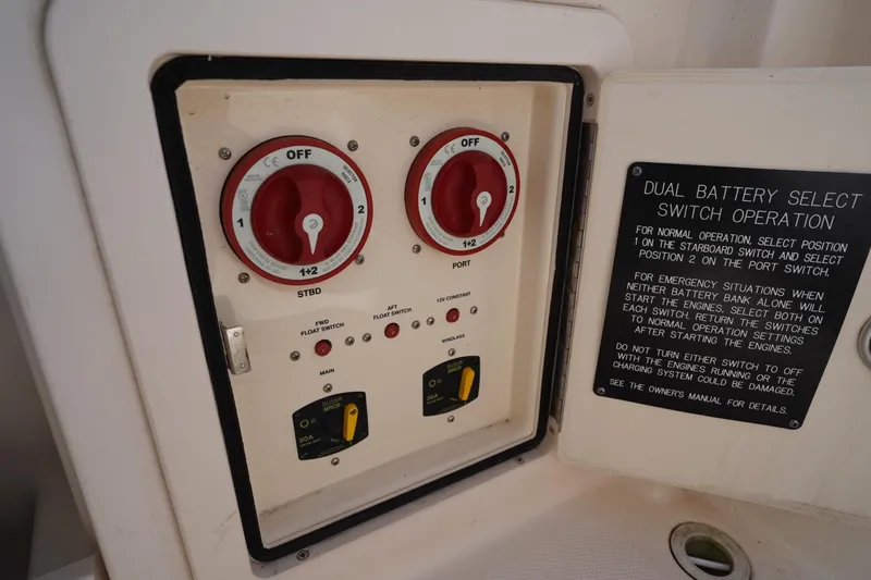 Slide: The Image of Dual battery switch panel on 2015 Grady-White Freedom 307 boat. - 39