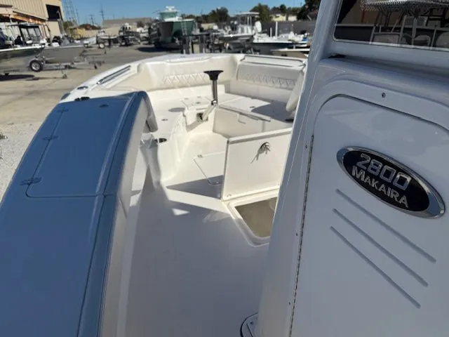 Slide: The Image of Blazer Bay Makaira 2800 2026 - 13