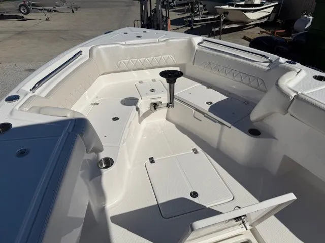 Slide: The Image of Blazer Bay Makaira 2800 2026 - 16