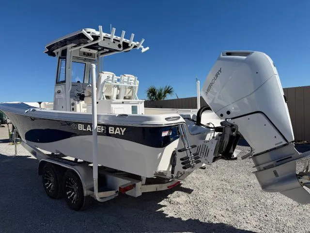 Slide: The Image of Blazer Bay Makaira 2800 2026 - 4