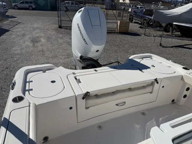 Slide: The Image of Blazer Bay Makaira 2800 2026 - 8