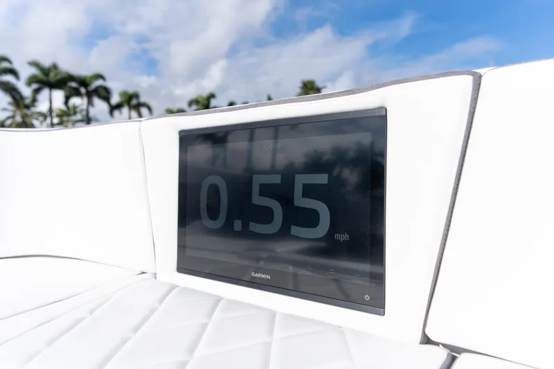 Slide: The Image of Display screen on 2026 Deep Impact 499 Sport Luxury Edition boat showing speed. - 82
