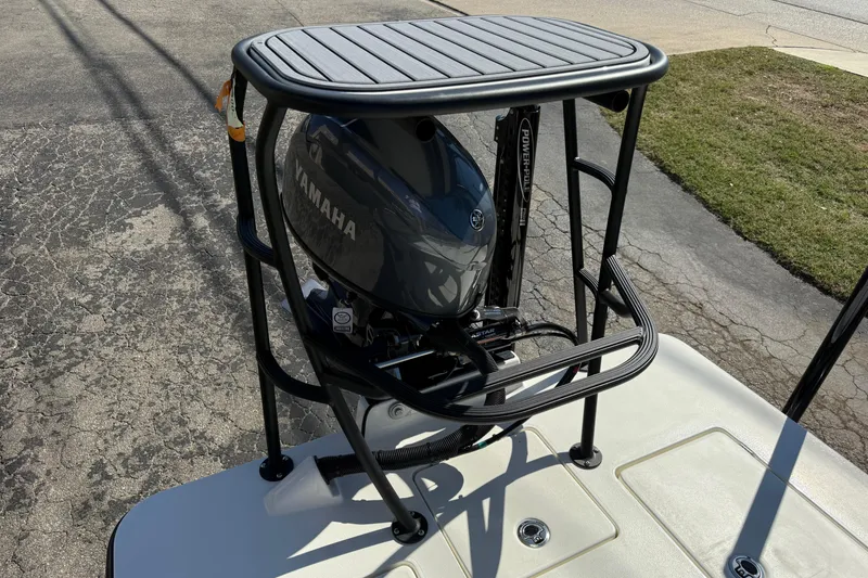 Slide: The Image of 2026 Maverick 17 HPX-S boat with Yamaha engine on a sunny day. - 29