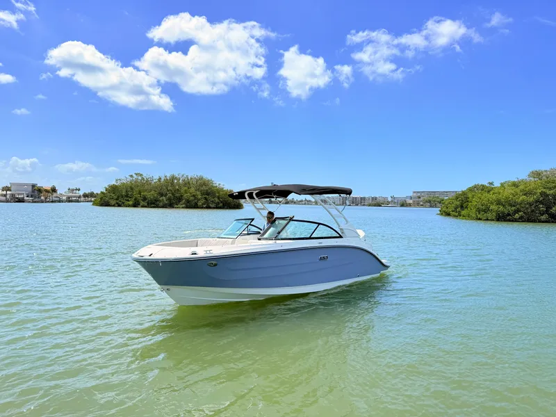 Slide: The Image of Sea Ray SDX 230 Outboard 2026 - 15