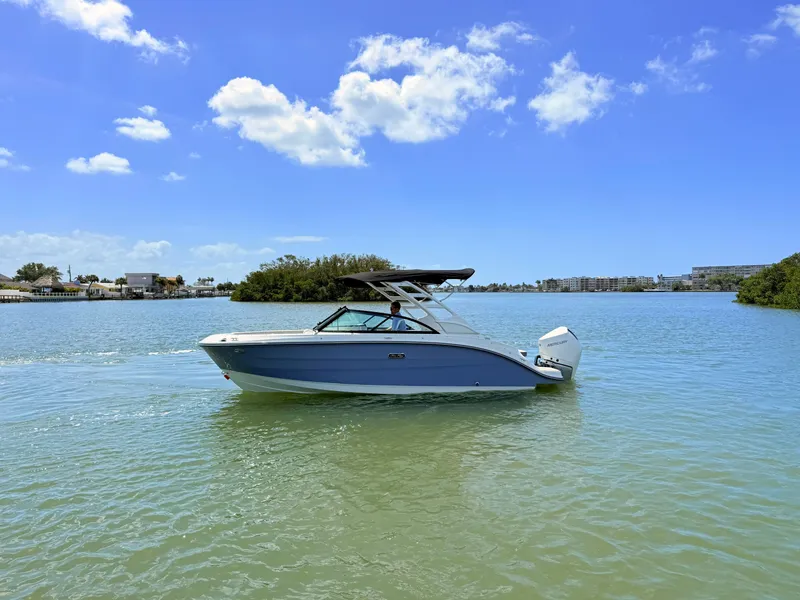 Slide: The Image of Sea Ray SDX 230 Outboard 2026 - 16