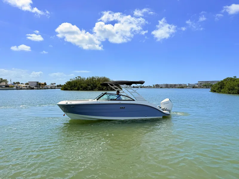 Slide: The Image of Sea Ray SDX 230 Outboard 2026 - 18
