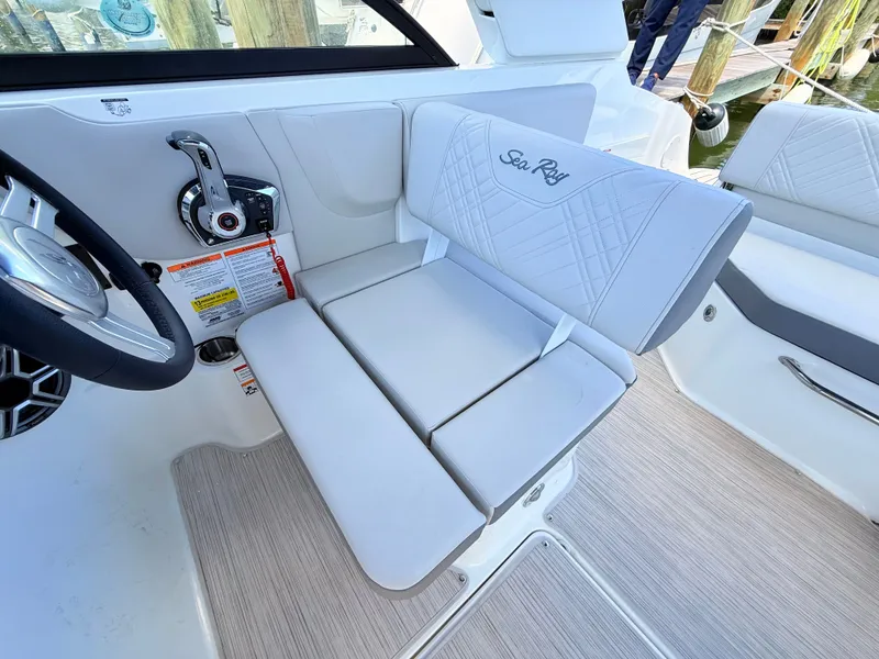 Slide: The Image of Sea Ray SDX 230 Outboard 2026 - 37