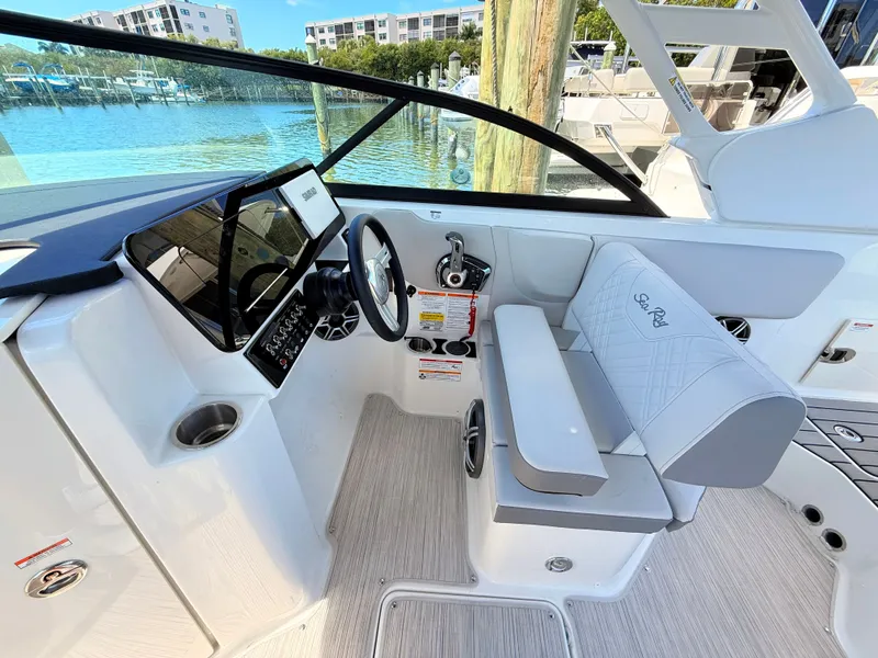 Slide: The Image of Sea Ray SDX 230 Outboard 2026 - 38