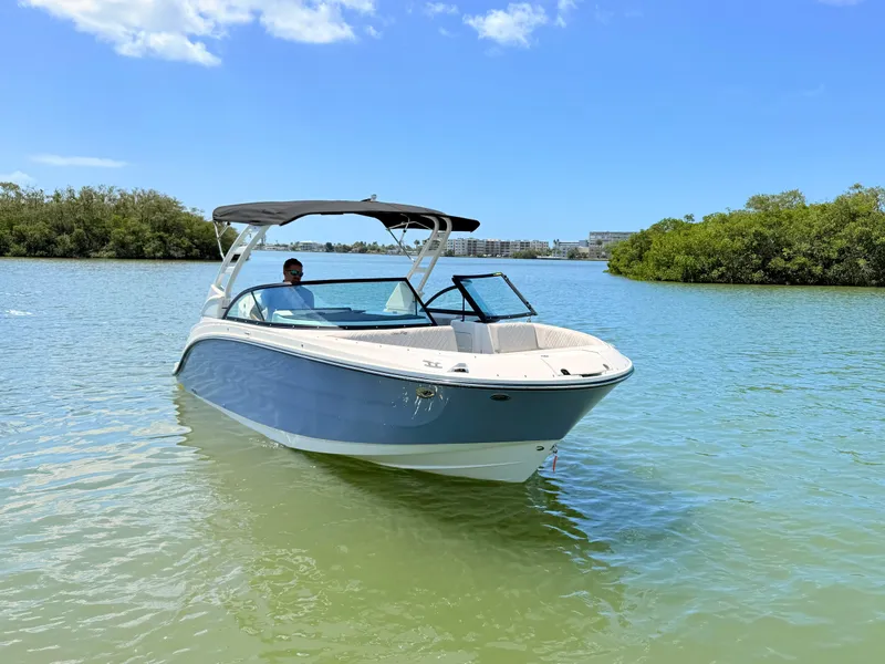 Slide: The Image of Sea Ray SDX 230 Outboard 2026 - 7