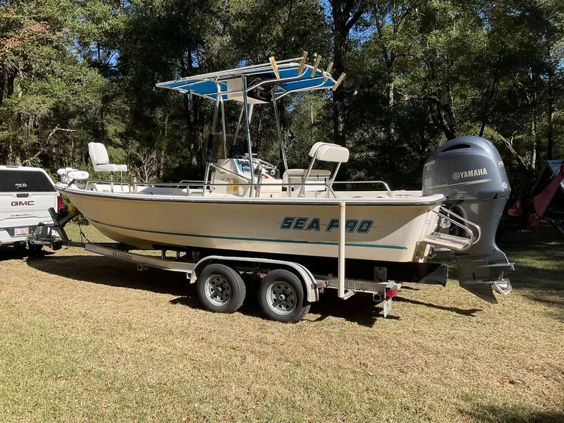 The Image of Sea Pro 219 Center Console 1999 - 0