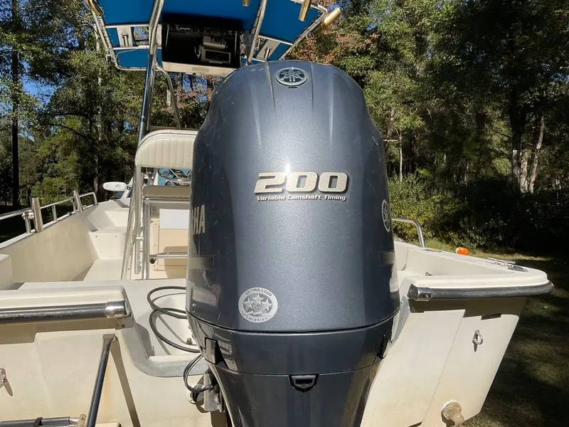 Slide: The Image of Sea Pro 219 Center Console 1999 - 10