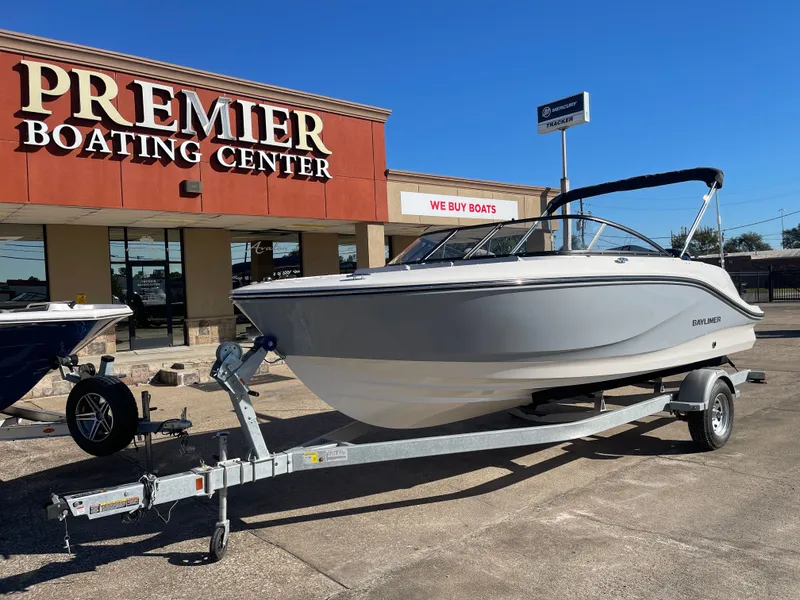 Slide: The Image of Bayliner V20 2026 - 3