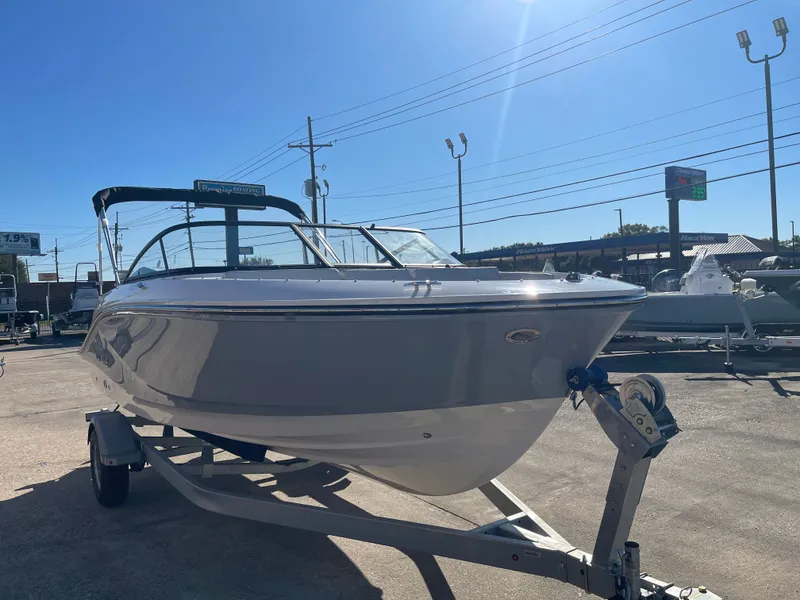 Slide: The Image of Bayliner V20 2026 - 6