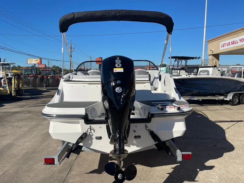 Slide: The Image of Bayliner V20 2026 - 9