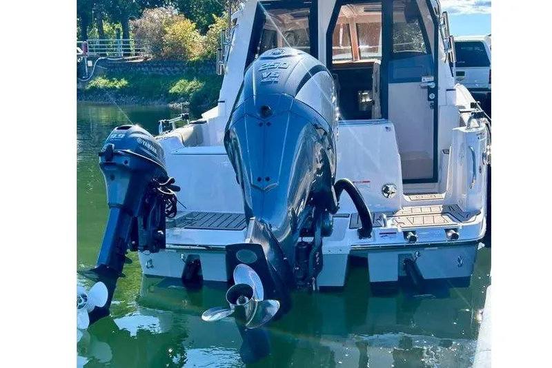 Slide: The Image of Cutwater C-248 Coupe 2025 - 5