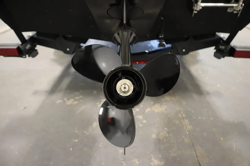 Slide: The Image of Propeller of 2026 Crestliner 1850 Kodiak WT boat on a trailer. - 43