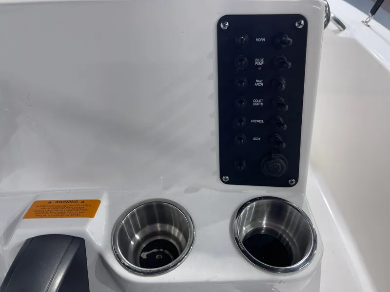 Slide: The Image of Robalo R160 Center Console 2018 - 11