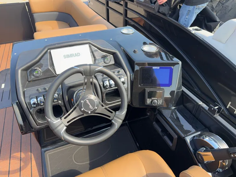 Slide: The Image of Bentley Pontoons ELITE 253 ADMIRAL 2026 helm with Simrad technology. - 11