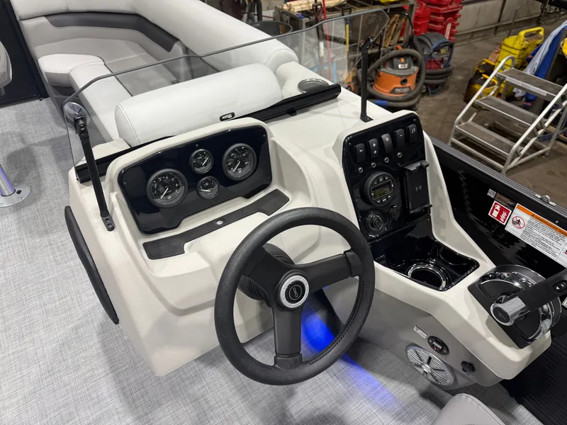 Slide: The Image of Princecraft Vectra 115HP 23 RL SS Swingback Pontoon & Mercury 4-Stroke EFI 2026 - 12