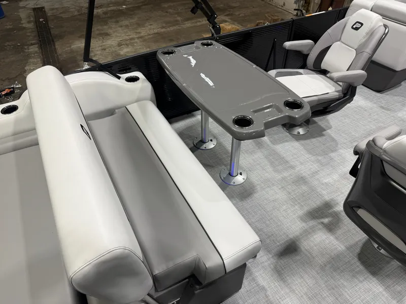 Slide: The Image of Princecraft Vectra 115HP 23 RL SS Swingback Pontoon & Mercury 4-Stroke EFI 2026 - 16