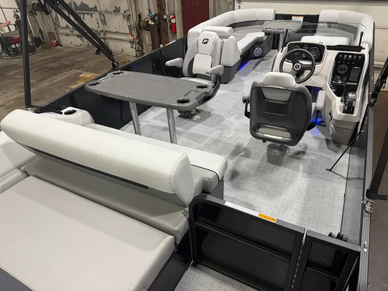 Slide: The Image of Princecraft Vectra 115HP 23 RL SS Swingback Pontoon & Mercury 4-Stroke EFI 2026 - 19