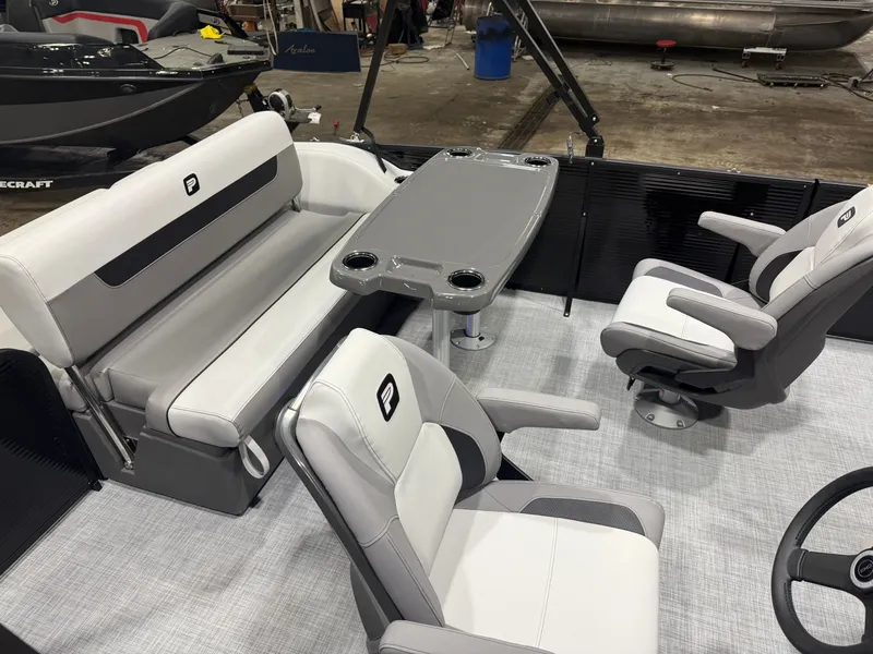 Slide: The Image of Princecraft Vectra 115HP 23 RL SS Swingback Pontoon & Mercury 4-Stroke EFI 2026 - 20