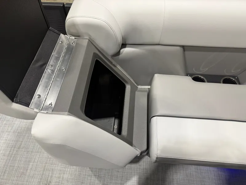 Slide: The Image of Princecraft Vectra 23 RL 2026 - 23