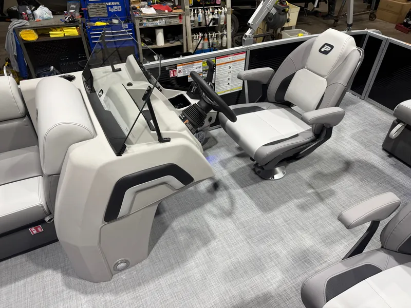 Slide: The Image of Princecraft Vectra 23 RL SS Swingback Tritoon & Mercury 4-Stroke EFI 2026 - 10