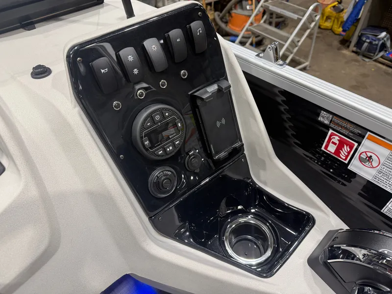 Slide: The Image of Princecraft Vectra 23 RL SS Swingback Tritoon & Mercury 4-Stroke EFI 2026 - 14