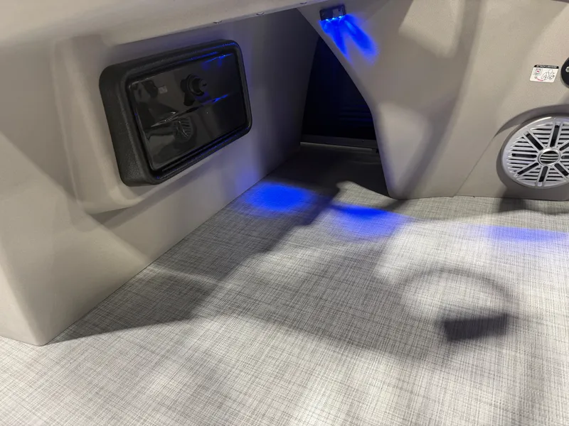 Slide: The Image of Princecraft Vectra 23 RL SS Swingback Tritoon & Mercury 4-Stroke EFI 2026 - 16