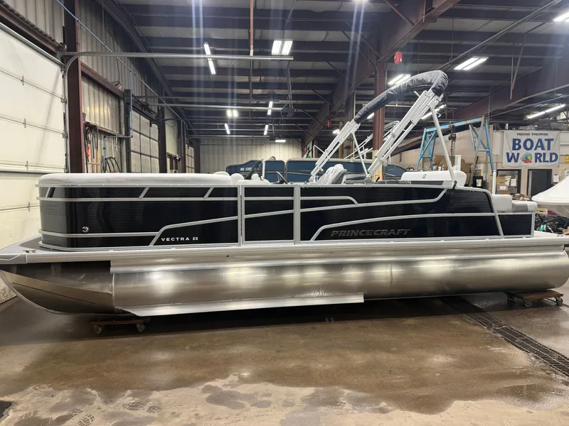 Slide: The Image of Princecraft Vectra 23 RL SS Swingback Tritoon & Mercury 4-Stroke EFI 2026 - 36