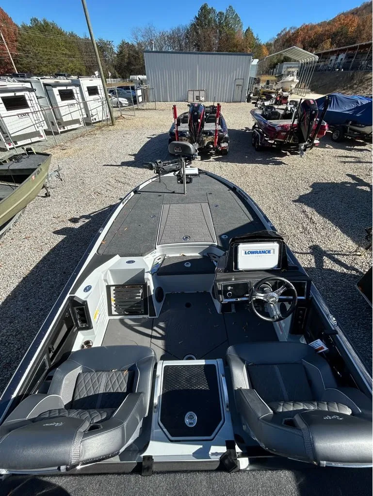 Slide: The Image of Ranger Z Comanche Z521R Cup Equipped 2026 - 5