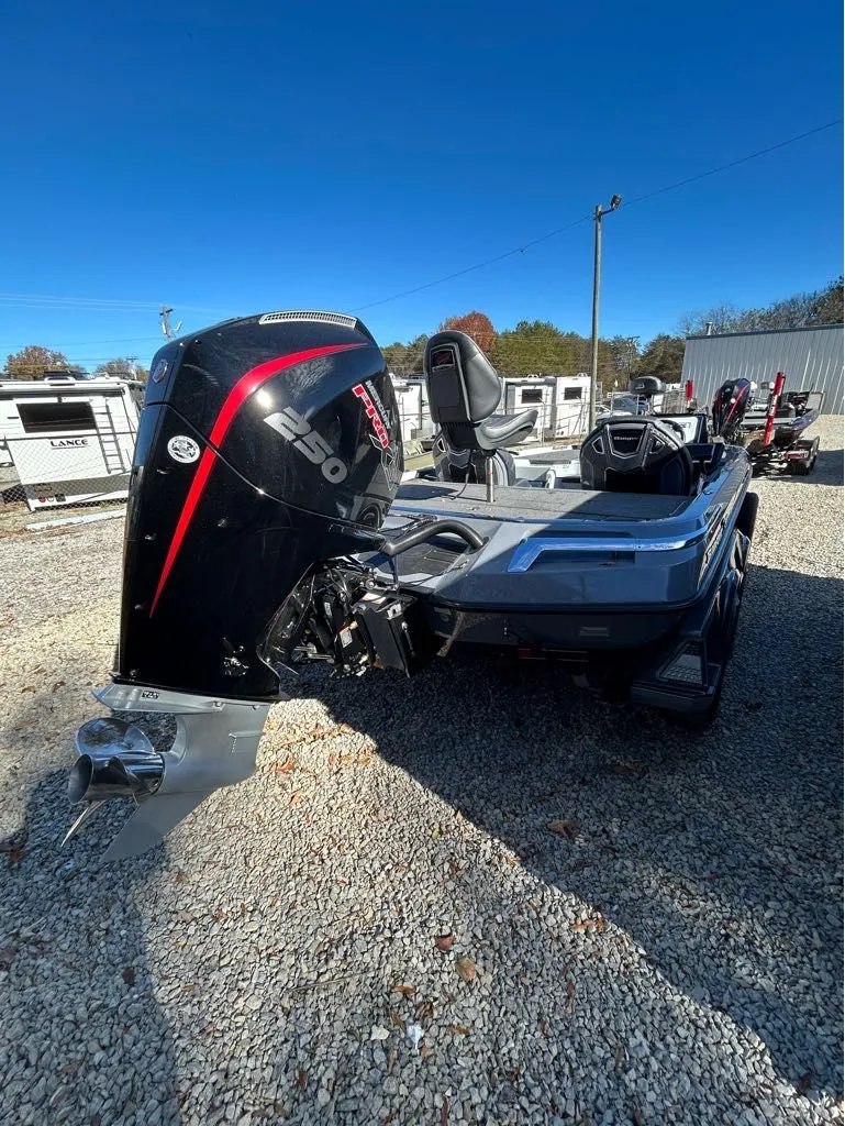 Slide: The Image of Ranger Z Comanche Z521R Cup Equipped 2026 - 6