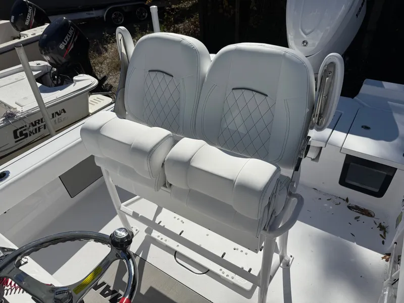 Slide: The Image of Sportsman Masters 247OE Bay Boat 2026 - 14